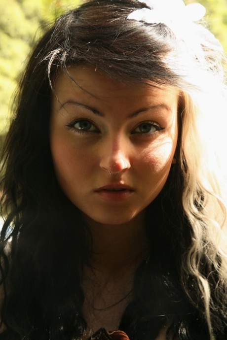 Veronica Lavery exclusive actress img