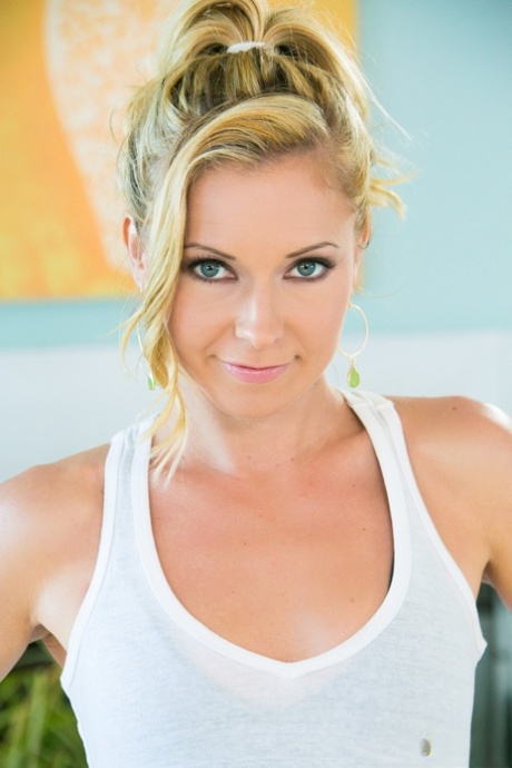 Lena Nicole pornstar adult pictures