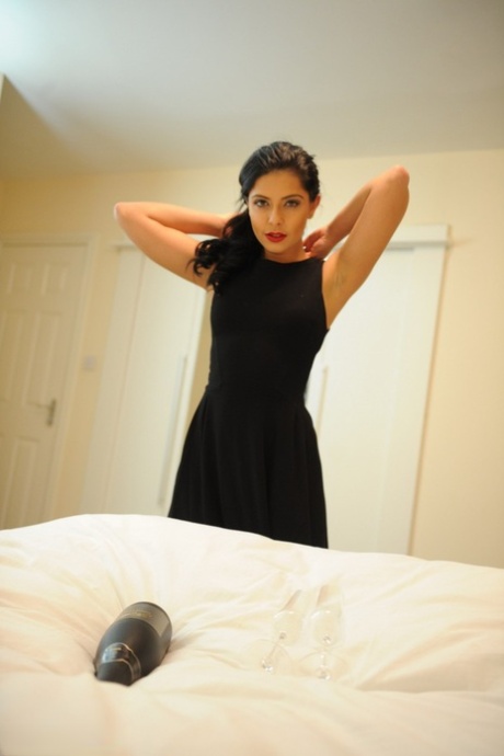 Cara De La Hoyde model nude gallery