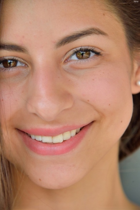 pretty face beautiful nude images
