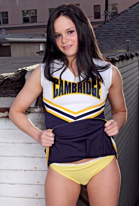 cheerleader upskirt hot nude gallery