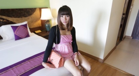 Ladyboy Bee pornstar pics