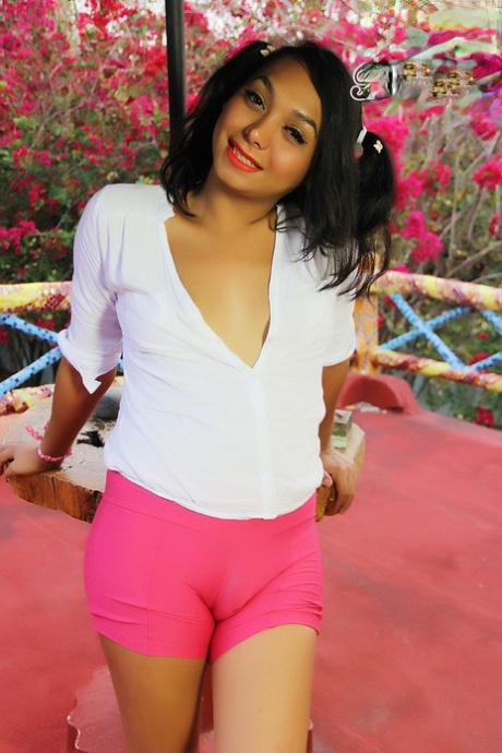 Tiara Tiramisu porn actress pics