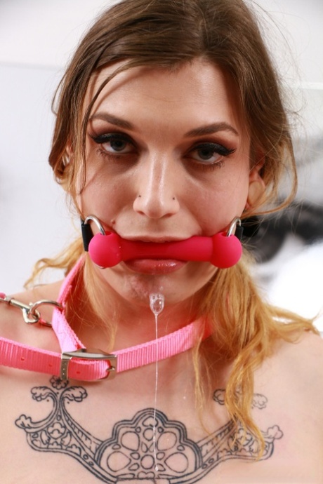 River Enza pornographic star pictures