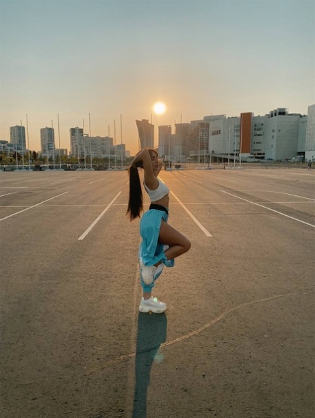 latina con capelli corti xxx alta qualità galleria
