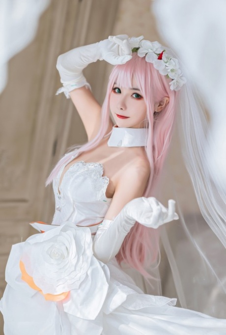 金发亚洲人 美麗的色情 圖片
