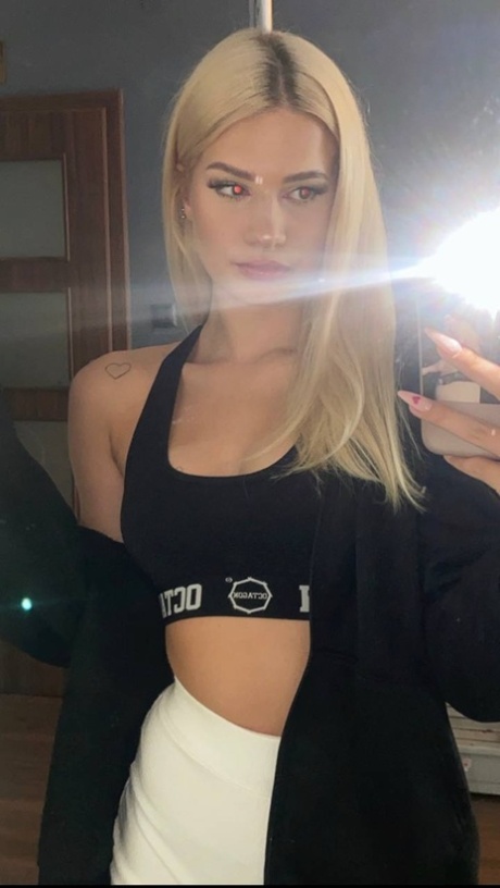 učiteljica milf seksi gole fotografije