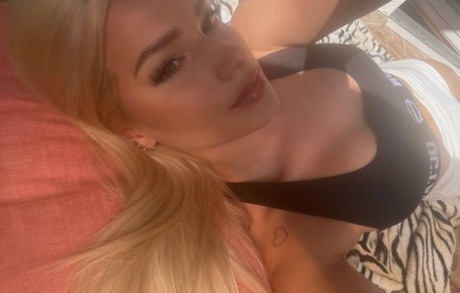 selfie rubia xxx exclusivo imagen