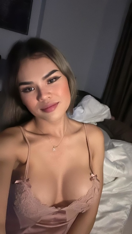 tuš s velikim sisama pornografski slika