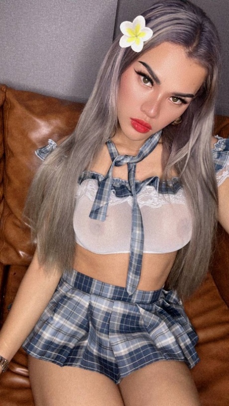 shemale skirt free galleries