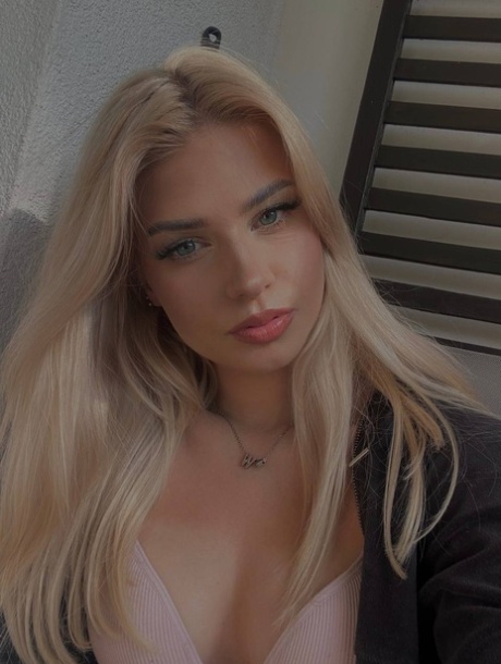 söt blondin het perfekt foto