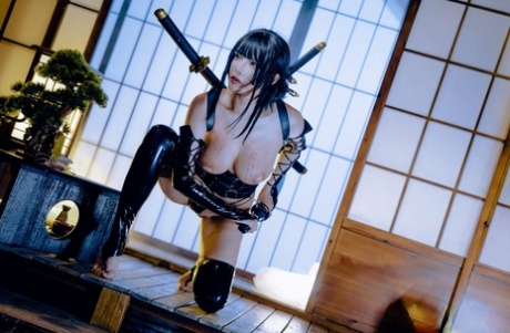 cosplay s velkými prsy exkluzivní horké snímky