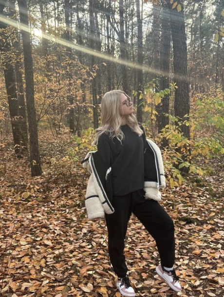 mager babe sex pornografiskt bild