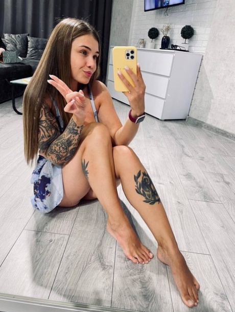 tätowierter Teenager schöne bilder