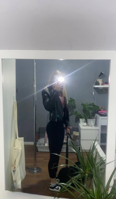 teen mirror exclusive photo