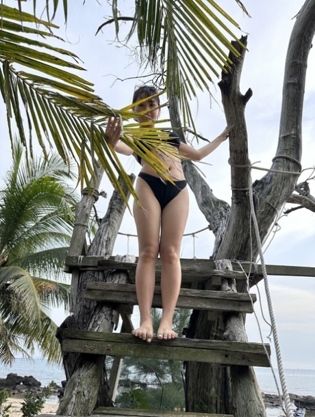 asian bikini free naked photo
