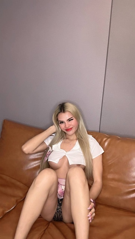 pequeña travesti xxx hd fotos