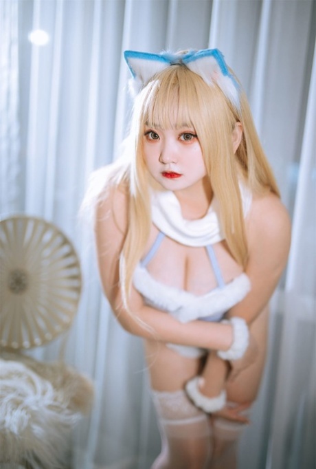 ngực châu á khiêu dâm hình ảnh