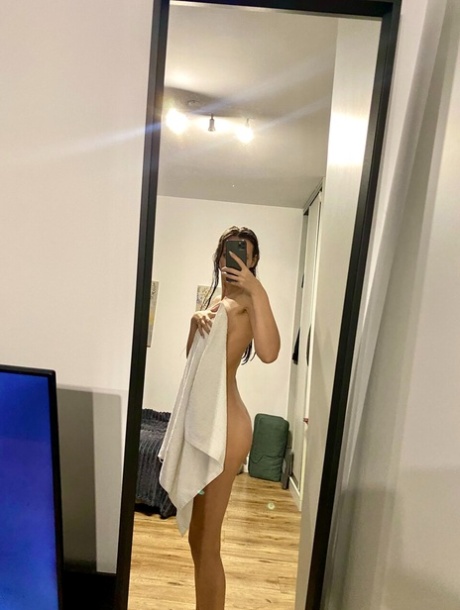 selfie allo specchio abbastanza gratuito archivio