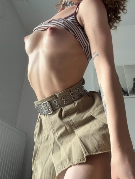 spetsiga bröst nakenbilder xxx bild