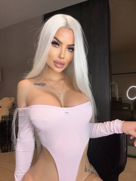 tatuaje de tetas grandes gratis bonita imágenes