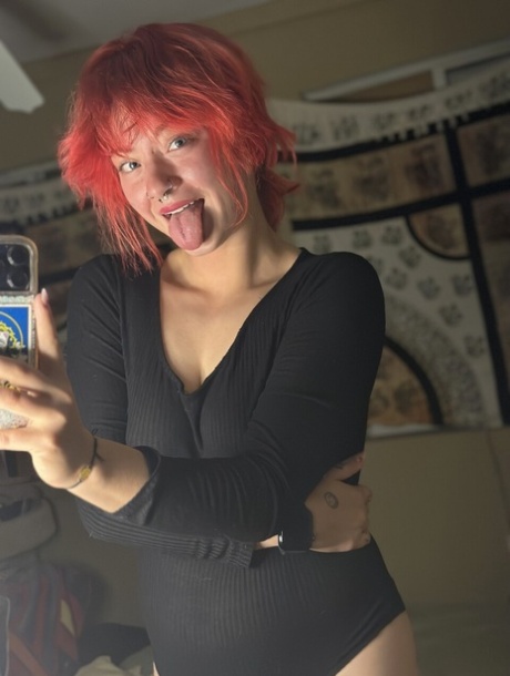 rambut merah muda cantik foto
