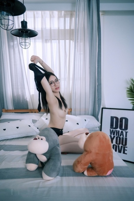 sexy asian sexy naked image