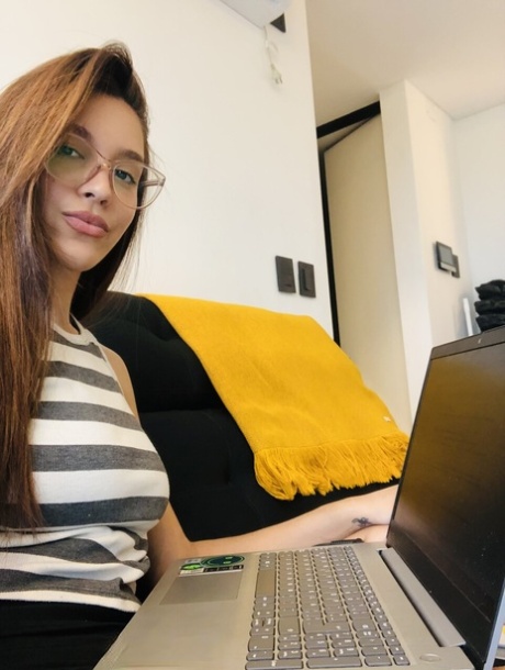 brunette glasses beautiful xxx gallery
