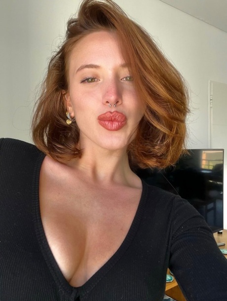 natural redhead hot sex pics