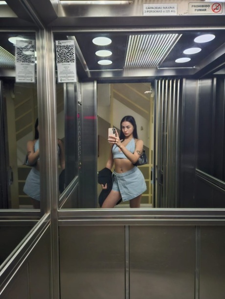 ayna selfiesi sıcak porno resim