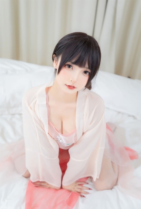 アジア人ソロ 可愛い 画像