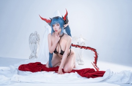 busty cosplay free picture