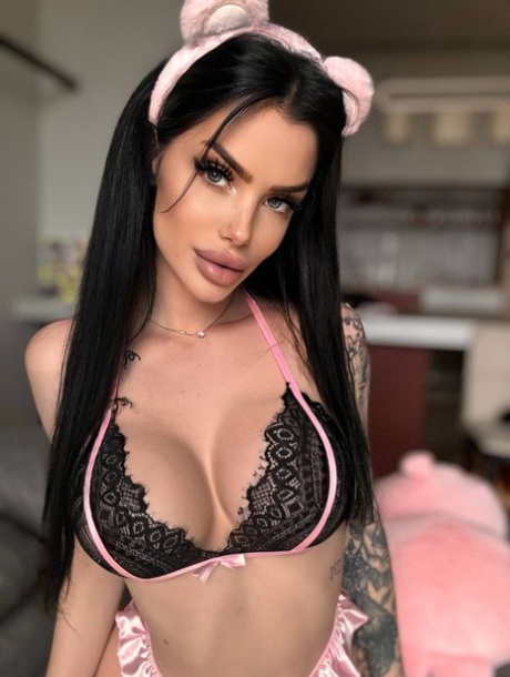 big tits brunette beautiful xxx pic