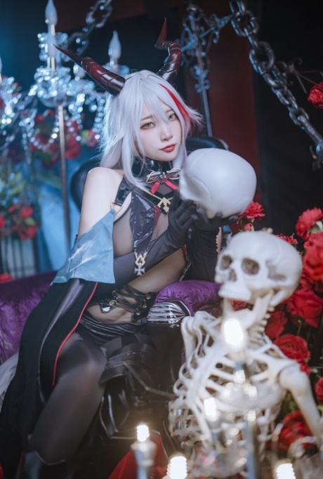 cosplay payudara besar hd foto