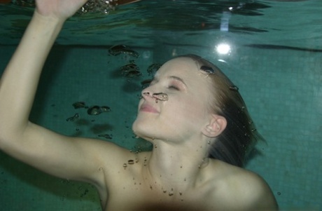 onderwater- kunst pornografisch foto's