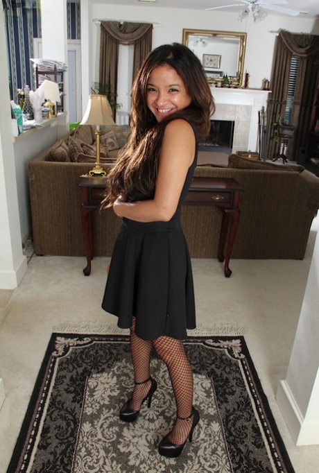 Viviann Wood beautiful actress picture