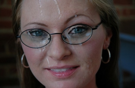 semen en las gafas hermosa xxx foto