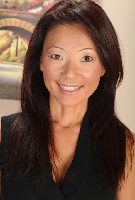asian milf pretty pics