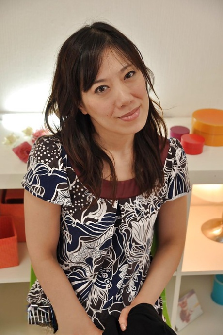asian milf best pictures