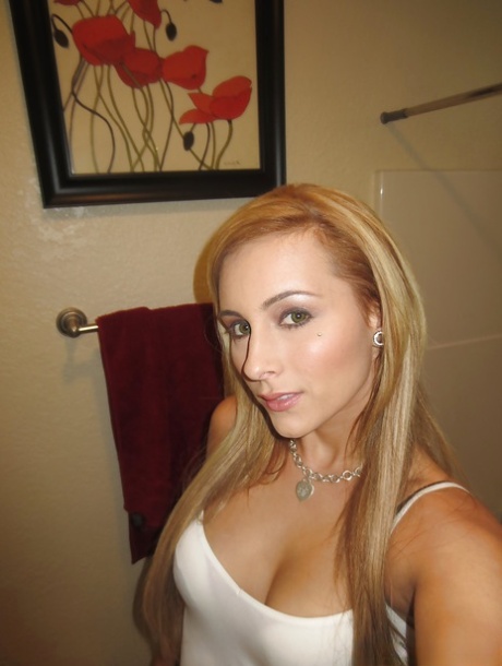 Nikki Seven nice pornstar pictures