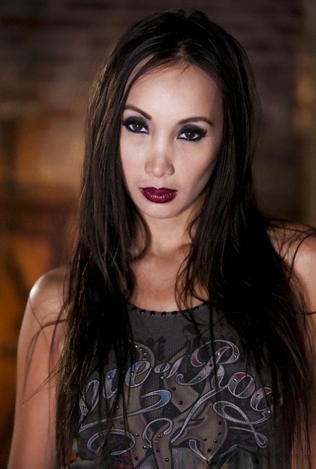Katsuni erotic pornstar photos