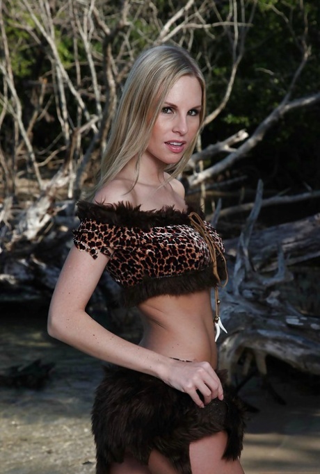 Lana Lopez hd model pic