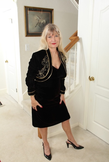 Linda Jones top actress photos