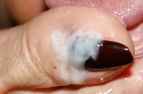 sperma sulle dita dei piedi caldo carino img