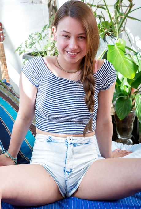 Lana Ess porn actress pics
