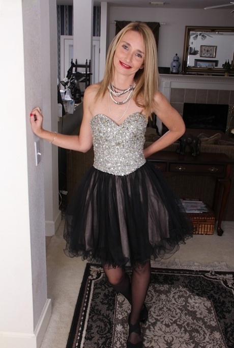 Heidi Van Horny pornstar nude images