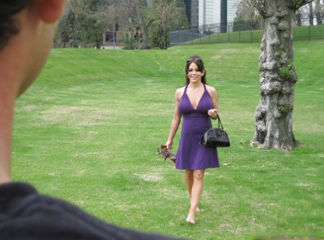 Victoria Valentino exclusive actress image