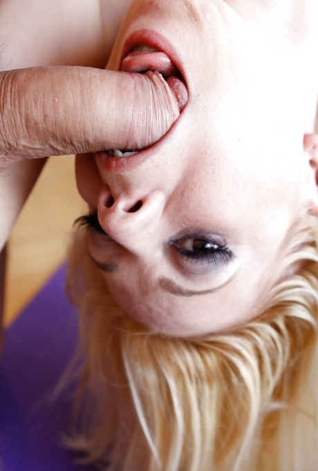 Yasmine Gold model erotic pictures
