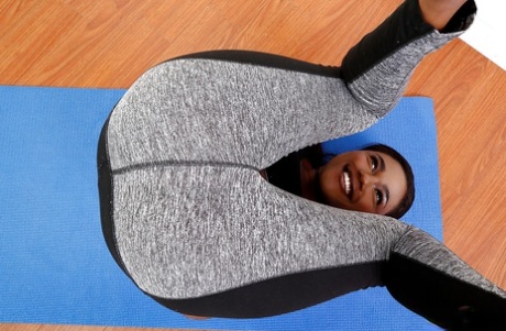 ebenholts yogabyxor xxx nudes arkiv