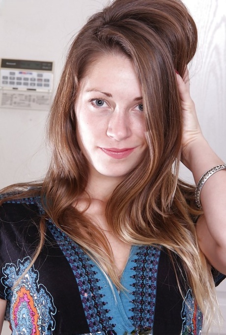Kirsten Lee perfect actress pics
